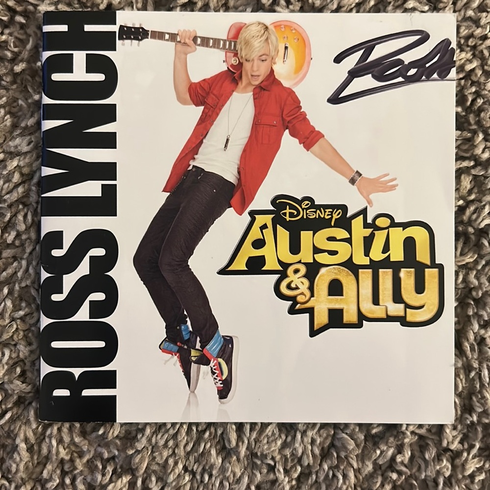 Austin and Ally Ross Lynch signed cd booklet (really rare)!